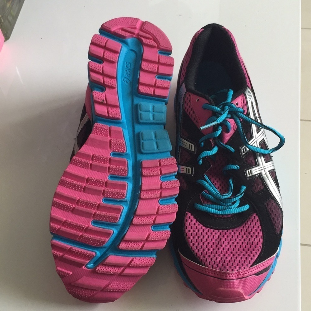 Asics running shoes - Picture 5 of 8